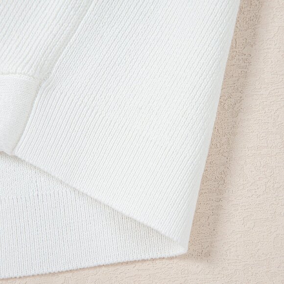 🤍 White V-Neck Buttoned Sweater Vest – Size M - Picture 11 of 11